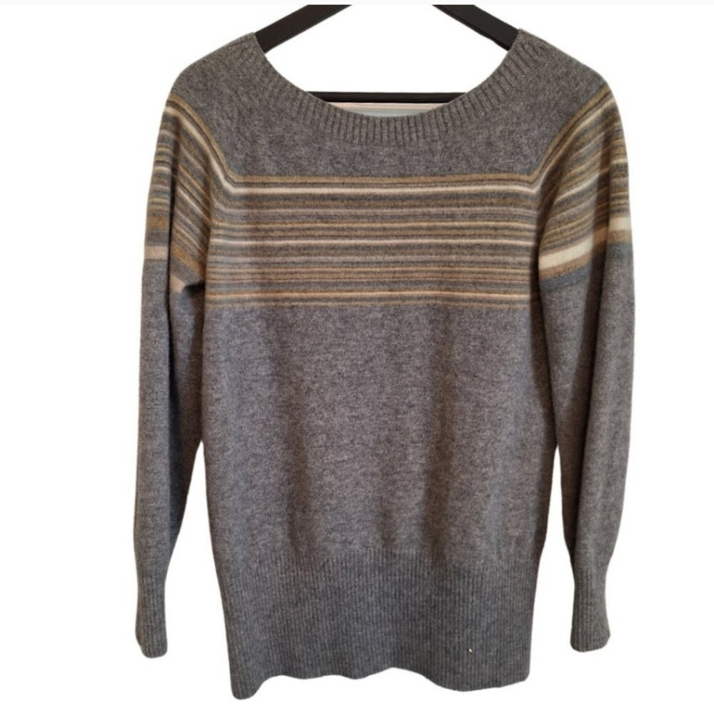 100% English Lamb's Wool Sweater. Handmade in the UK. Celtic & Co. Size Small